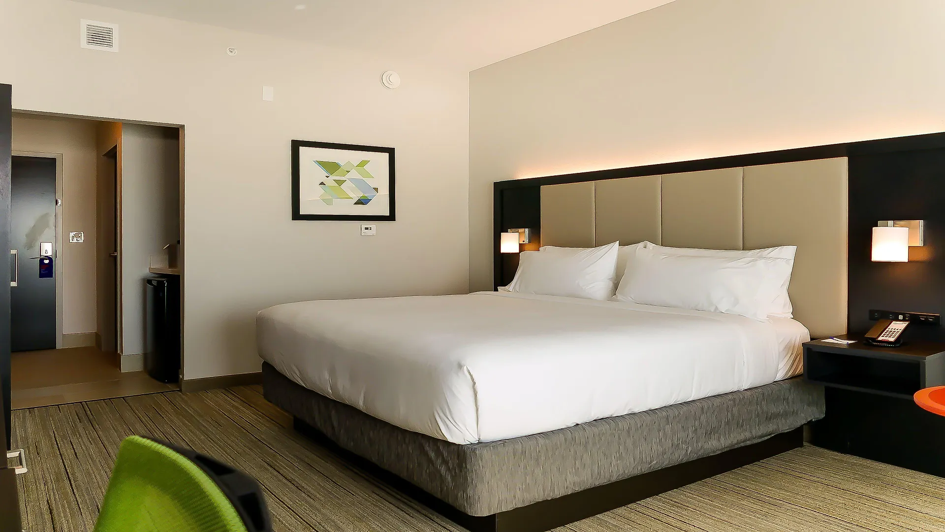 Hotel Holiday Inn Express & Suites - Tampa East - Ybor City By Ihg