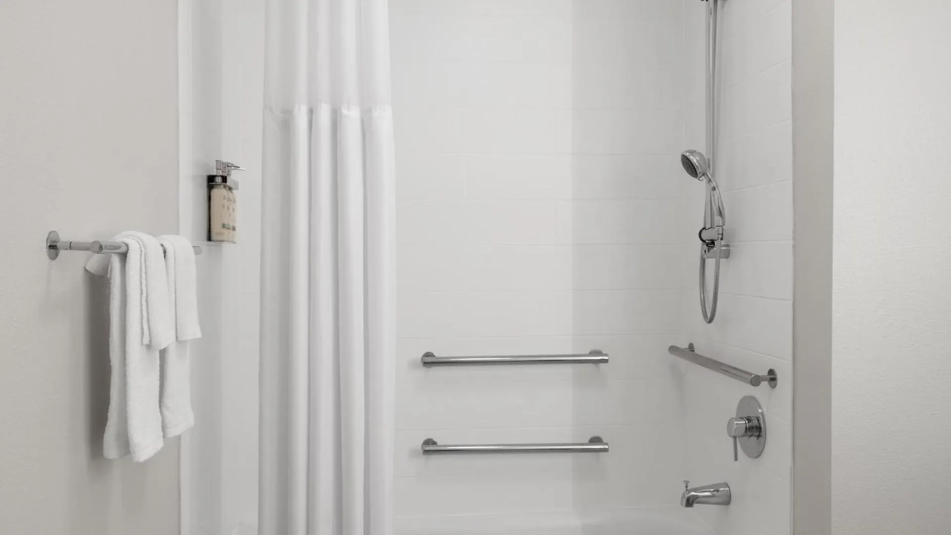 Holiday Inn Express & Suites - Tampa East - Ybor City By Ihg 3*,