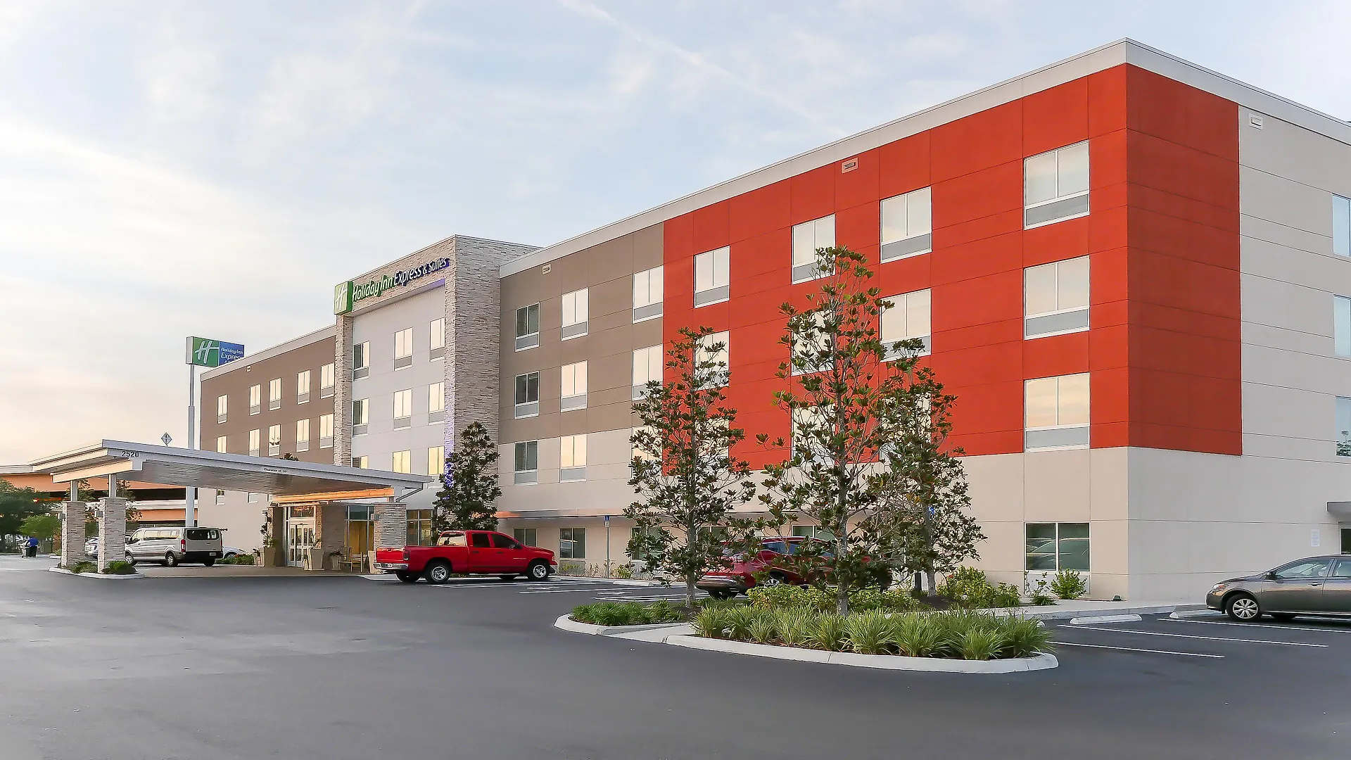 Holiday Inn Express & Suites - Tampa East - Ybor City By Ihg location