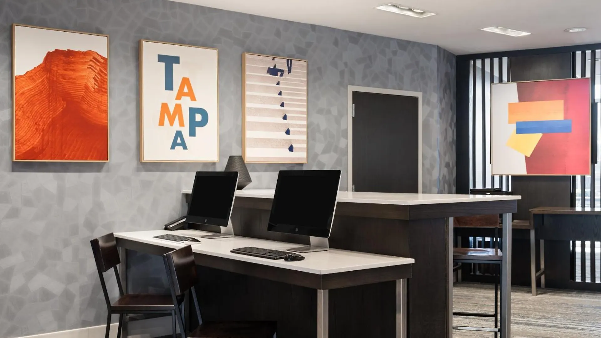 Holiday Inn Express & Suites - Tampa East - Ybor City By Ihg